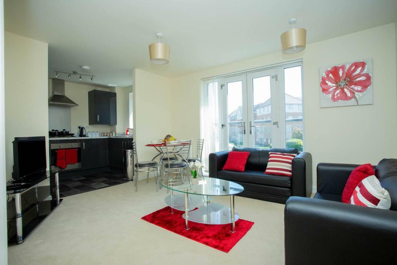 Lake View Apartment Northampton Extérieur photo